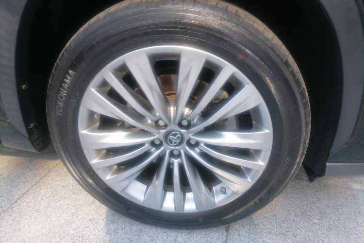 Used Toyota Highlander 2022 Dual-Engine 2.5L Four-Wheel Drive Supreme Edition 7-Seater Right Rear Wheel Hub