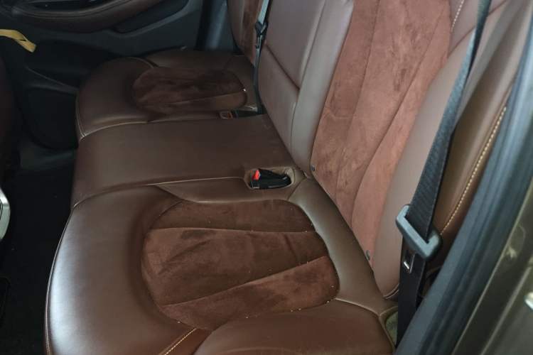 Used Buick Envision 2016 20T Two-Wheel-Drive Elite Model Left Rear Seat