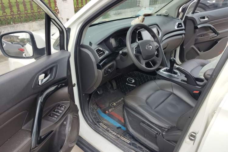 Used GAC Trumpchi GS4 2015 200T Manual Elite Edition Driver Seat