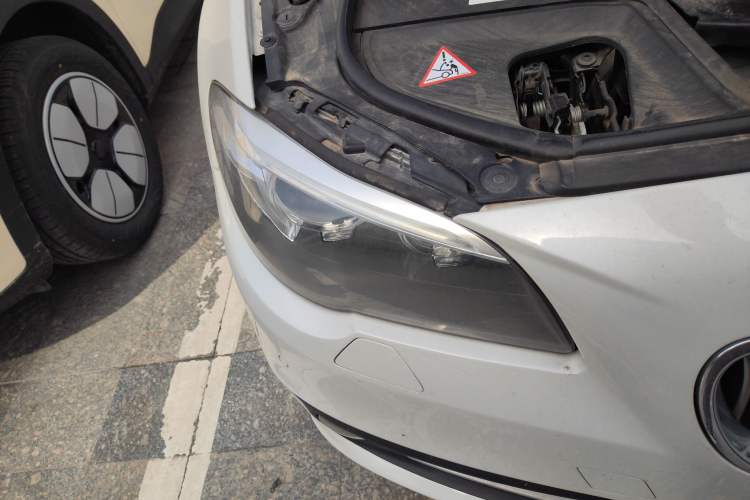 Used BMW 5 Series 2014 520Li Elegant Model
