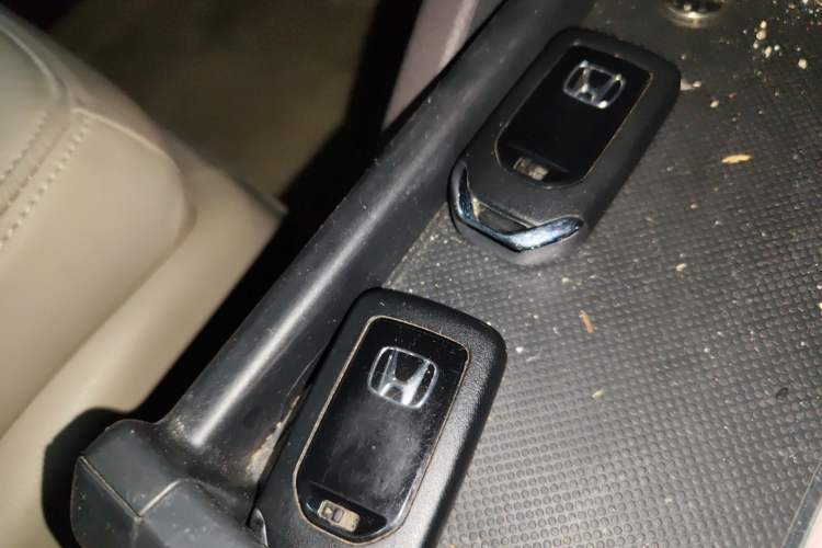 Used Honda Odyssey 2017 2.4L Luxury Edition Vehicle Key