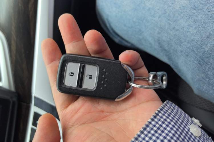 Used Honda Jade 2020 1.8L automatic Comfort version Vehicle Key