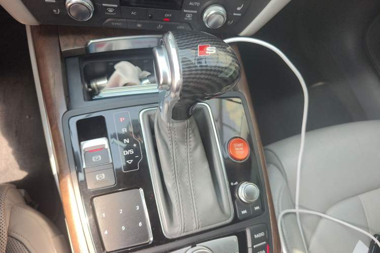 Used Audi A6L 2012 35 FSI quattro Luxury Model Gear Lever