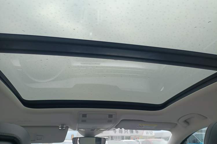 Used Volkswagen Magotan 2023 2 Million Units Commemorative Edition 330TSI DSG Luxury Version Headliner