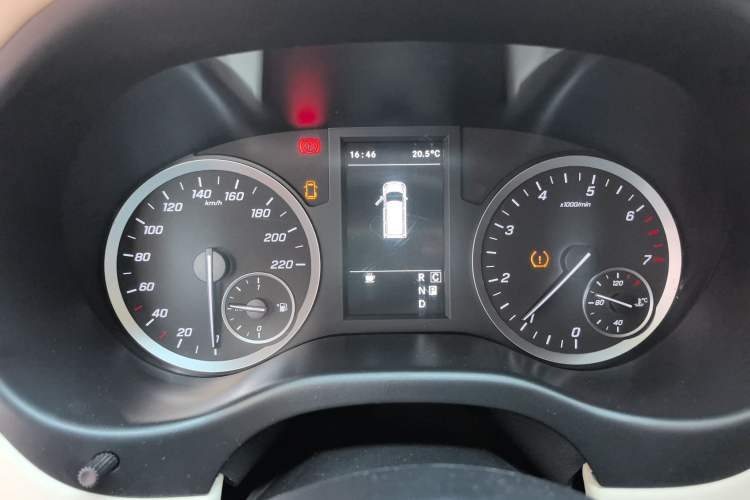 Used Mercedes-Benz Vito 2021 2.0T Elite Version 7 Seats Instrument Cluster