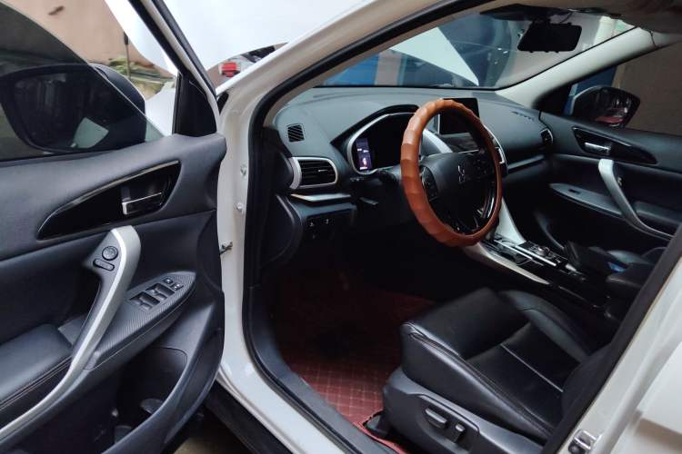 Used Mitsubishi Eclipse Cross 2019 1.5T CVT Two-Wheel Drive Belief Edition China VI Standard
