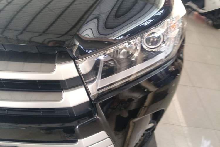 Used Toyota Highlander 2018 2.0T Two-Wheel Drive Elite Version 5 Seats China VI Standard