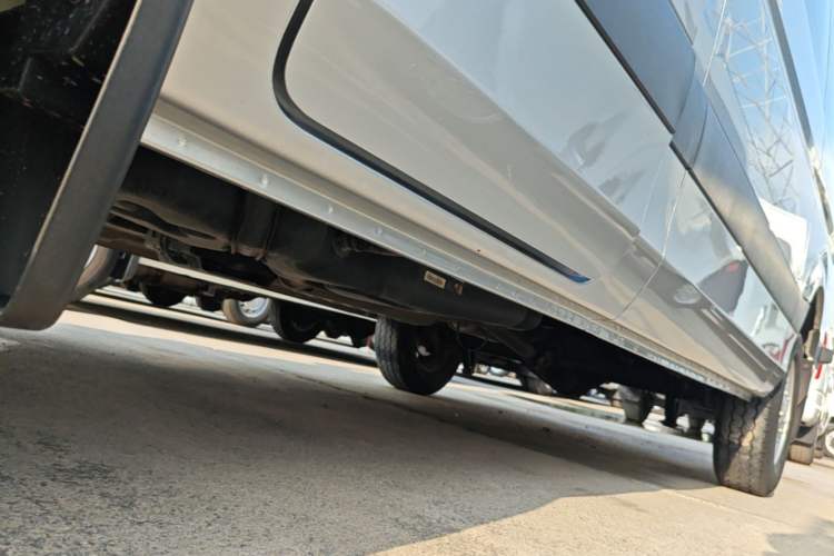 Used Foton Toano 2023 2.0T Automatic Jixiang Long-Wheelbase Mid-Height Rear Single Tire 7/9-Seater