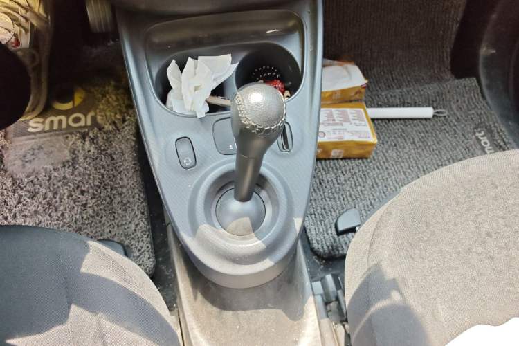 Used smart fortwo 2018 1.0L 52kW Hardtop Dynamic Version China V Gear Lever
