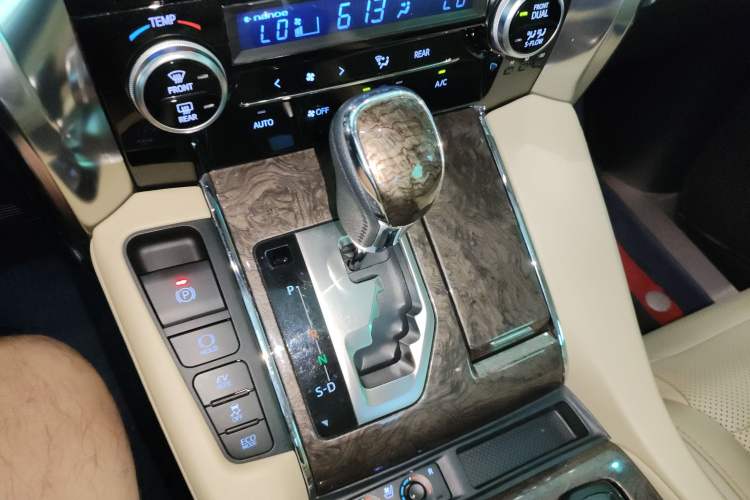 Used Toyota Alphard 2021 Dual-Engine 2.5L Prestige Edition
