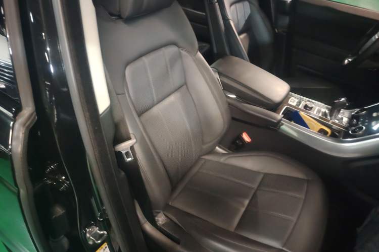 Used Land Rover Range SportNew Energy 2019 P400e HSE Right Front Seat