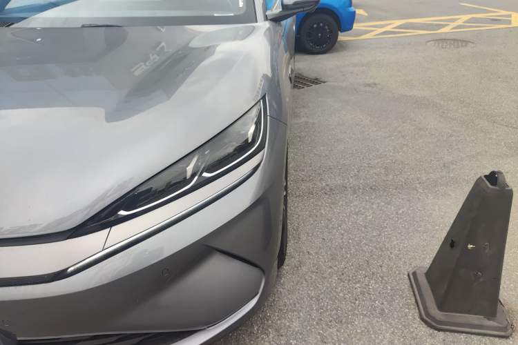 Used BYD Qin L 2025 EV 545KM Cloud Suspension Edition Left Front Headlight