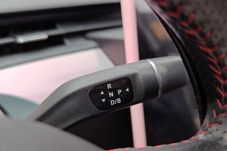 Used NETA V 2021 Long-Range Entertainment Edition Upgrade Model