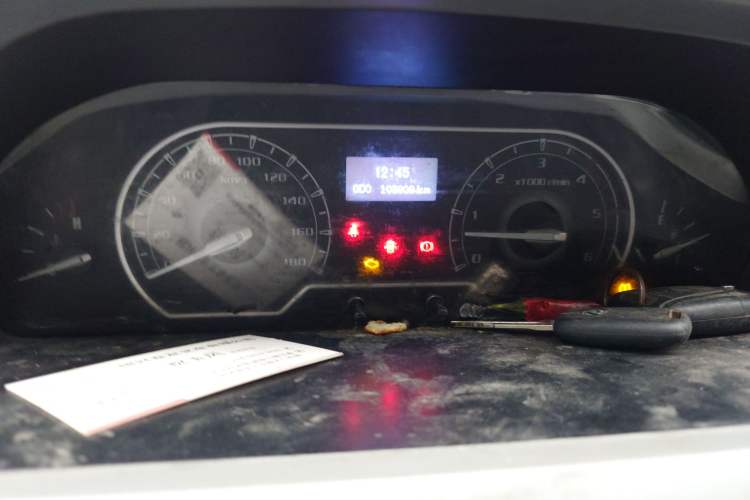 Used SAIC MAXUS Xintu V80 2021 2.0T Manual Classic Aoyuntong Long Wheelbase Mid-Roof 6/7/8/9-Seater
