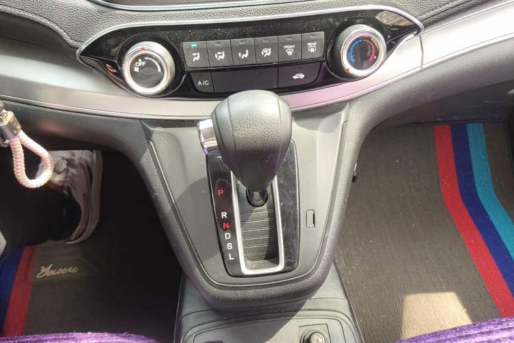 Used Honda CR-V 2016 2.0L Two-Wheel Drive Classic Edition Gear Lever