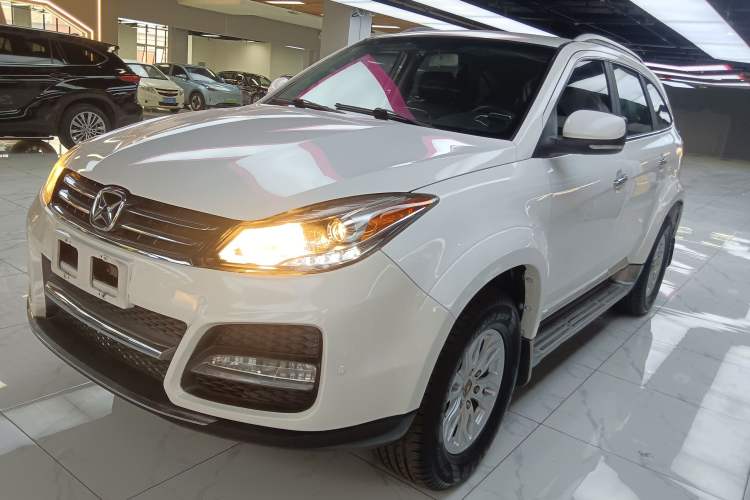 Used JMC Yusheng S350 2013 2.4T Automatic 2WD Diesel Ultra-Luxury 7-Seater