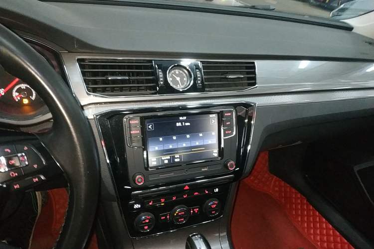 Used Volkswagen Passat 2017 330TSI DSG Luxury Edition