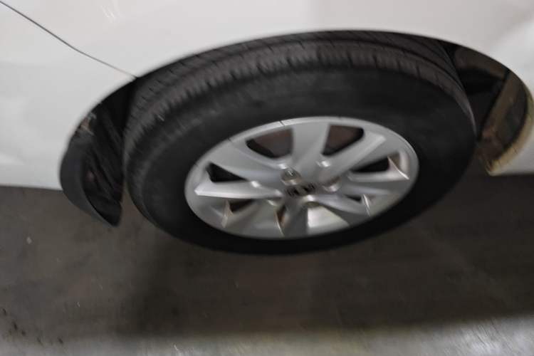 Used Dongfeng Fengon 330 2018 1.5L 330S Comfort Edition DK15
