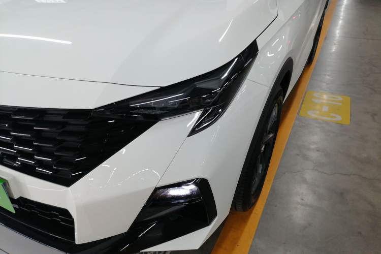 Used GAC Trumpchi GS3 2025 Shadow Speed 270T Enjoyment Edition Soaring to New Heights Left Front Headlight