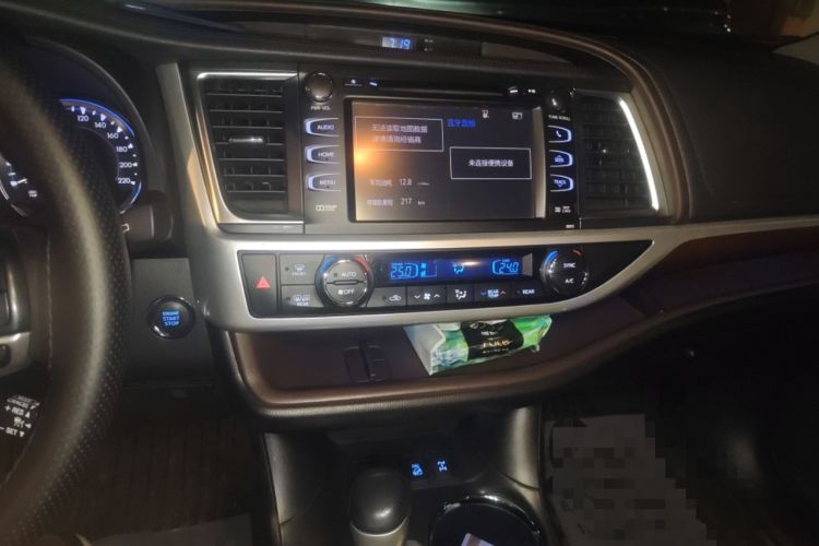 Used Toyota Highlander 2017 2.0T Four-Wheel Drive Ultimate Edition 7 Seats Audio And AC Panel