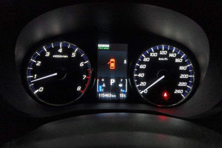 Used Mitsubishi Outlander 2016 2.4L 4x4 Luxury Edition 7-Seater
