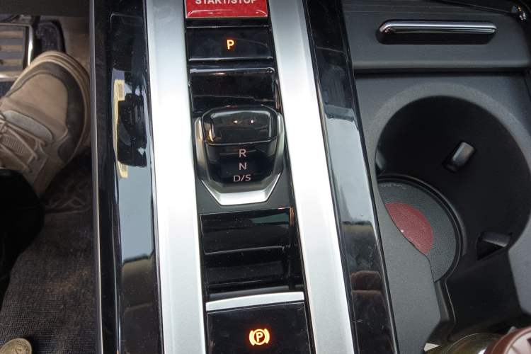 Used Volkswagen Tavendor 2023 380TSI Four-Wheel Drive R-Line Cruise Edition
