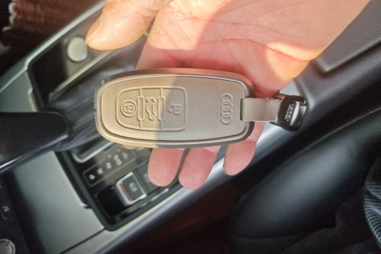 Used Audi A6L 2018 30th Anniversary Edition 35 TFSI Fashion Model