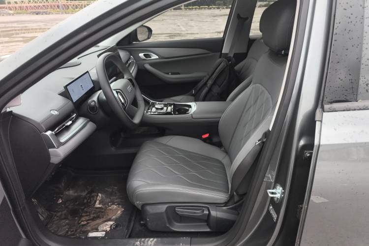 Used Geely Galaxy A7 2025 Model EM-i 70km Launch Edition Left Front Seat