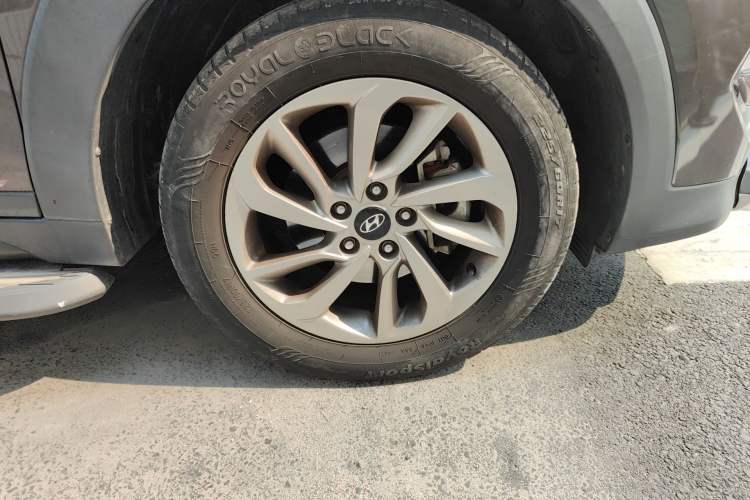 Used Hyundai Tucson 2015 1.6T Dual-Clutch Two-Wheel-Drive Smart Model
