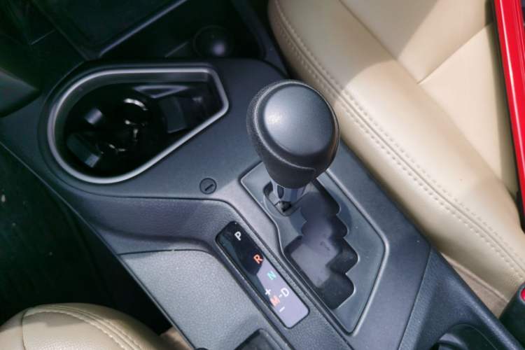 Used Toyota RAV4 2016 2.0L CVT Two-Wheel Drive Fashion Edition China V Standard