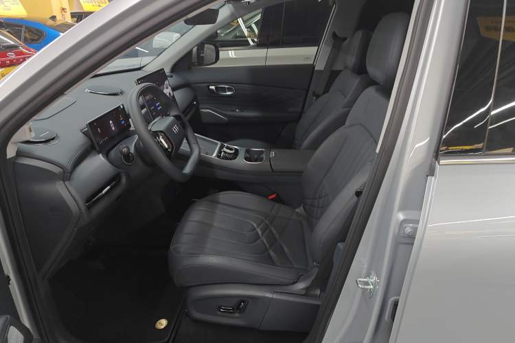 Used Geely Galaxy Xingjian 7 EM-i 2026 Model 135km Leading Edition Left Front Seat