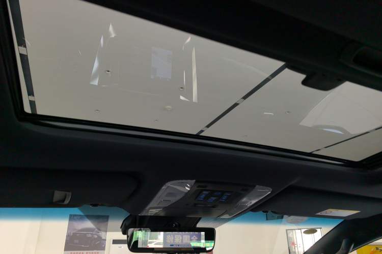 Used Toyota Alphard 2019 Dual-Engine 2.5L Prestige Edition
