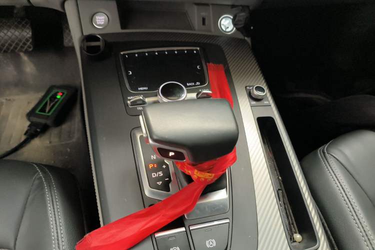 Used Audi Q5L 2018 45 TFSI Prestige Fashion Edition China V Emission Standard Gear Lever