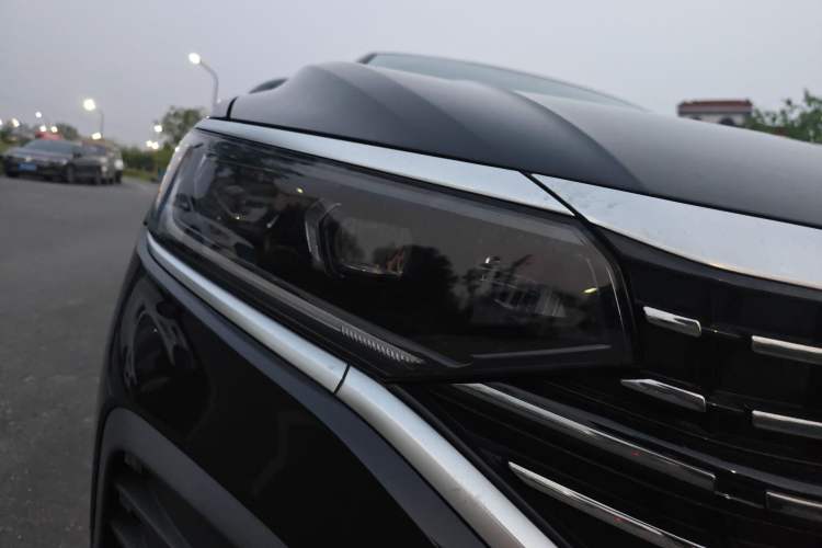 Used Volkswagen Passat 2025 Outstanding Model 330TSI Elite Edition
