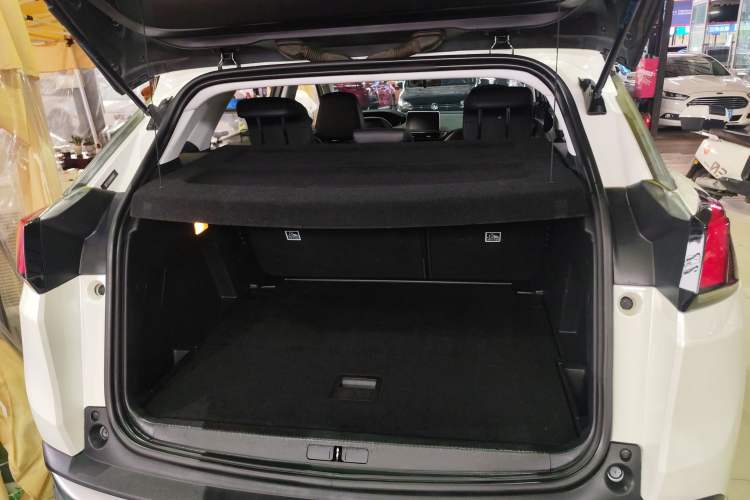 Used Peugeot 4008 2017 350THP Elite Edition Trunk