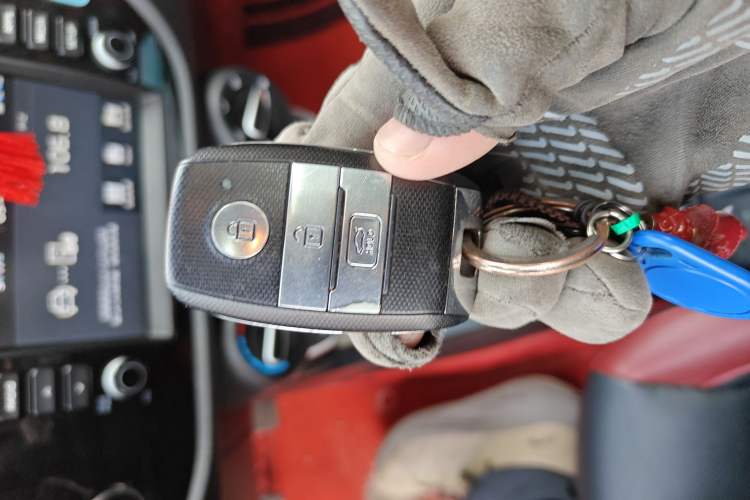 Used Kia KX Cross 2017 1.4L AT GLS