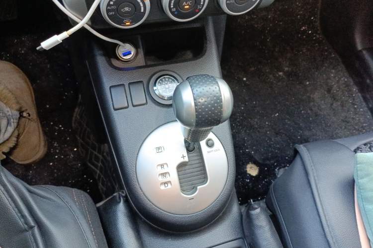 Used Dongfeng Fengdu MX6 2016 2.0L CVT Two-Wheel Drive Excellence Edition
