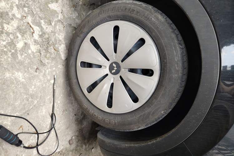 Used Wuling Bingo 2023 203km Light Edition Right Front Wheel Hub