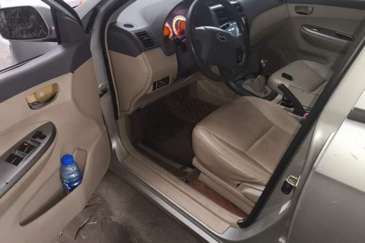 Used BYD L3 2011 Fengchang 1.5L Manual Luxury Model
