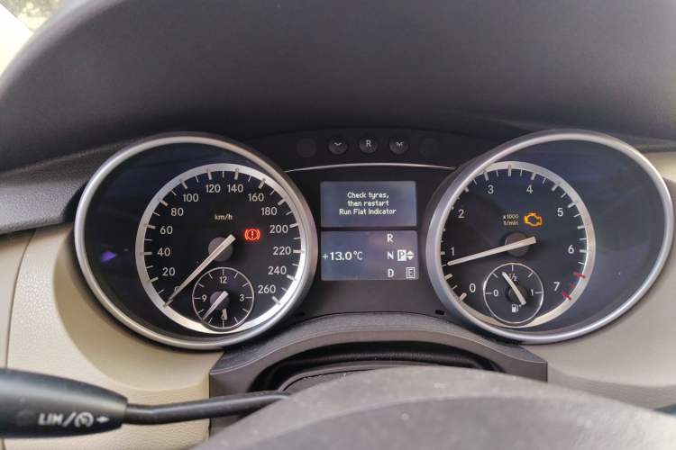 Used Mercedes-Benz R-Class 2011 R 300 L Business Model