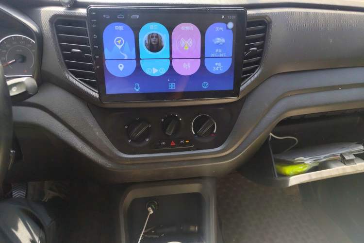 Used Wuling Hongguang V 2019 1.5L Jingqu Edition Sealed-Window Vehicle China VI LAR Audio And AC Panel