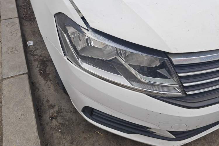 Used Volkswagen Lavida 2019 Lavida Start 1.5L Automatic Trendy Version China VI Standard Right Front Headlight