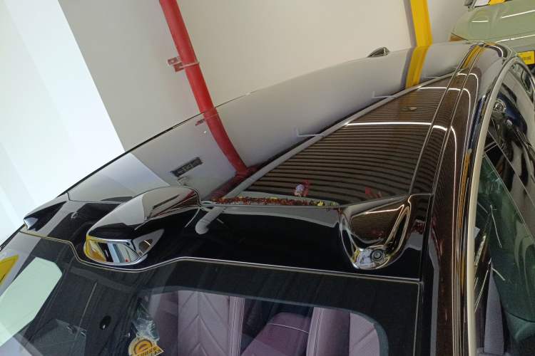 Used Nio ET5T 2025 100kWh Touring Roof