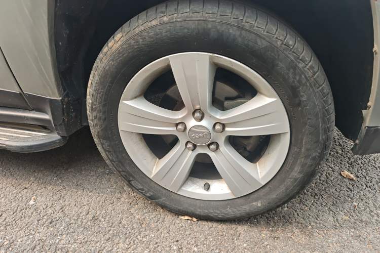 Used Jeep Compass 2013 2.4L four-wheel-drive sport version