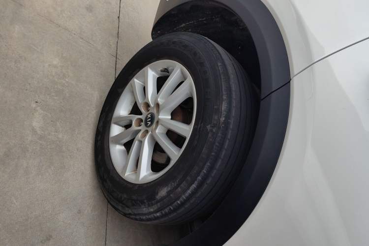 Used Kia KX7 2017 2.0L Automatic 2WD SMART 5-seater
