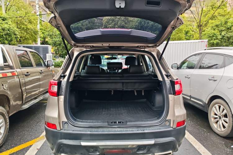 Used CHANGAN CS75 2014 1.8T Automatic Prestige Model China IV Standard Trunk