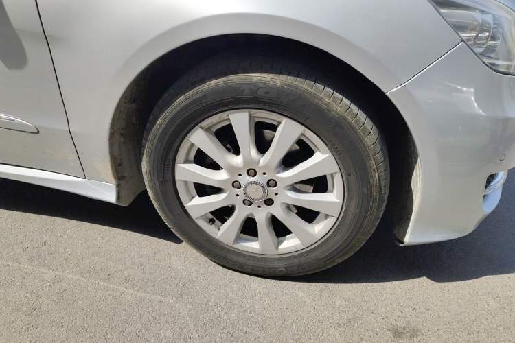 Used Mercedes-Benz R-Class 2010 R 350 L 4MATIC
