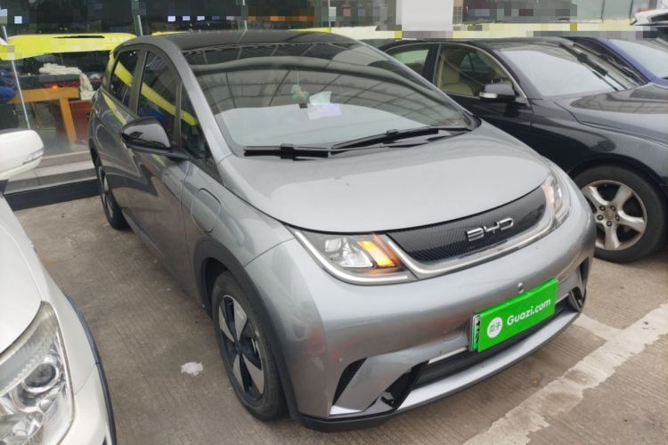 Used BYD Dolphin 2023 420 km Fashion Edition
