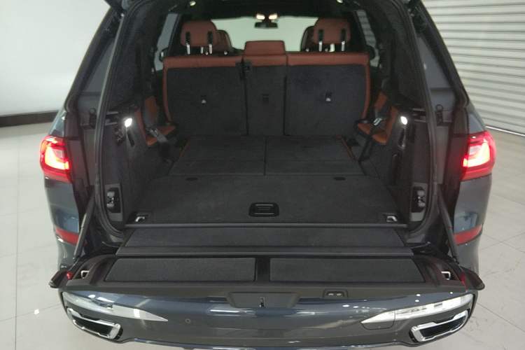 Used BMW X7 2019 xDrive40i Luxury M Sport Package