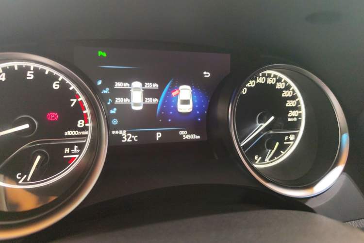 Used Toyota Camry 2018 2.0G Luxury Edition
